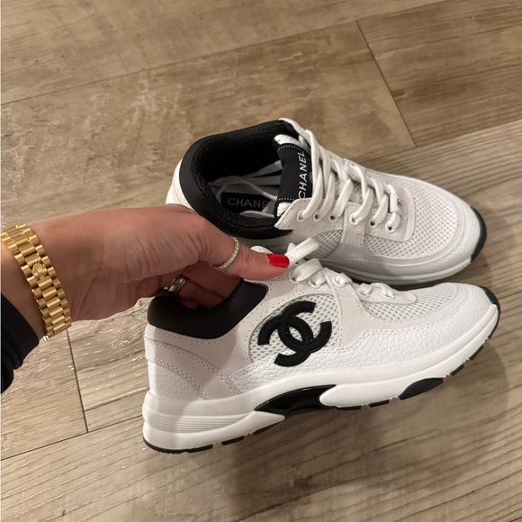Chanel sneakers black and white size 7 37 worn once - Picture 1 of 5